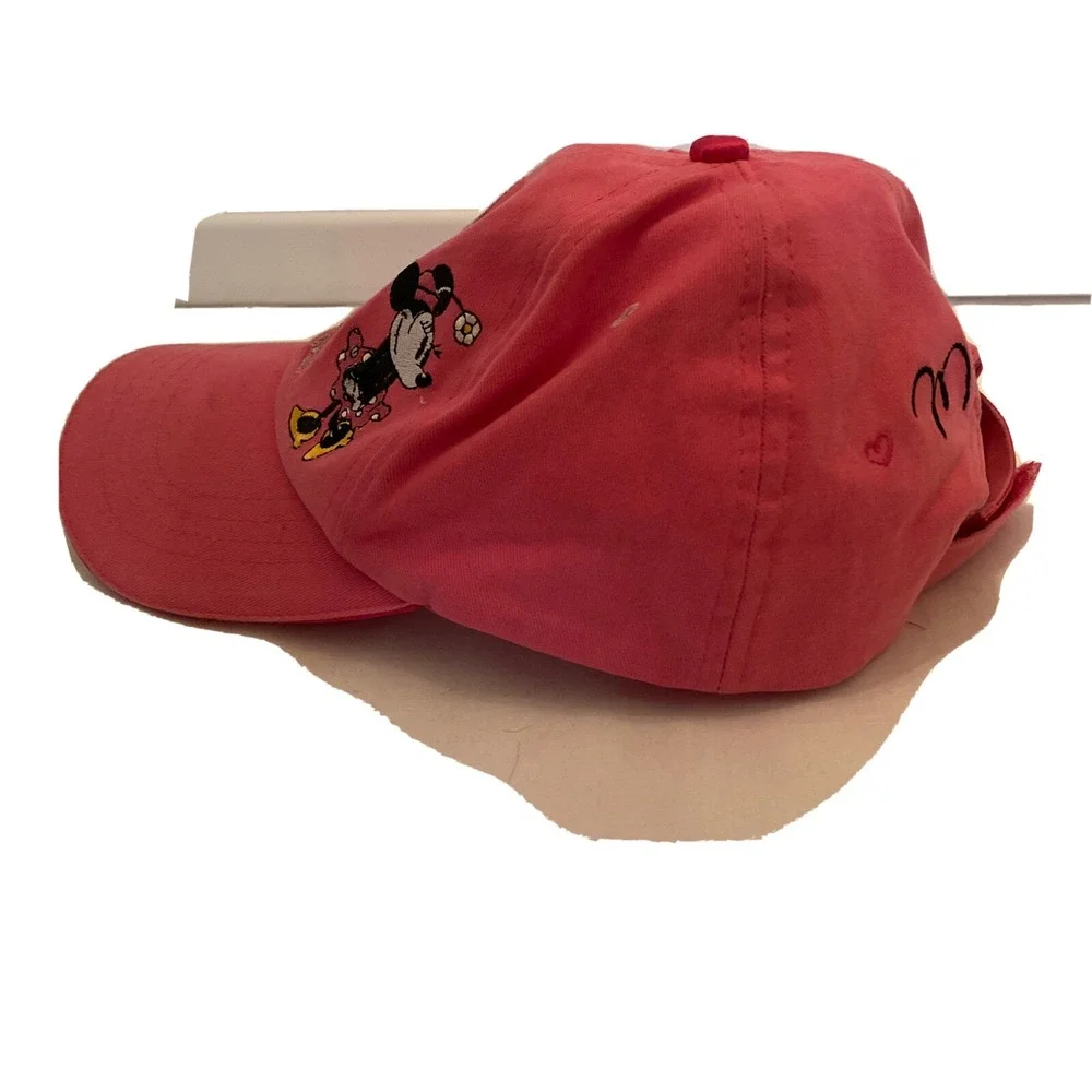 Disney Parks Minnie Pink Hat With Sparkling Pink M. EUC. Whimsical